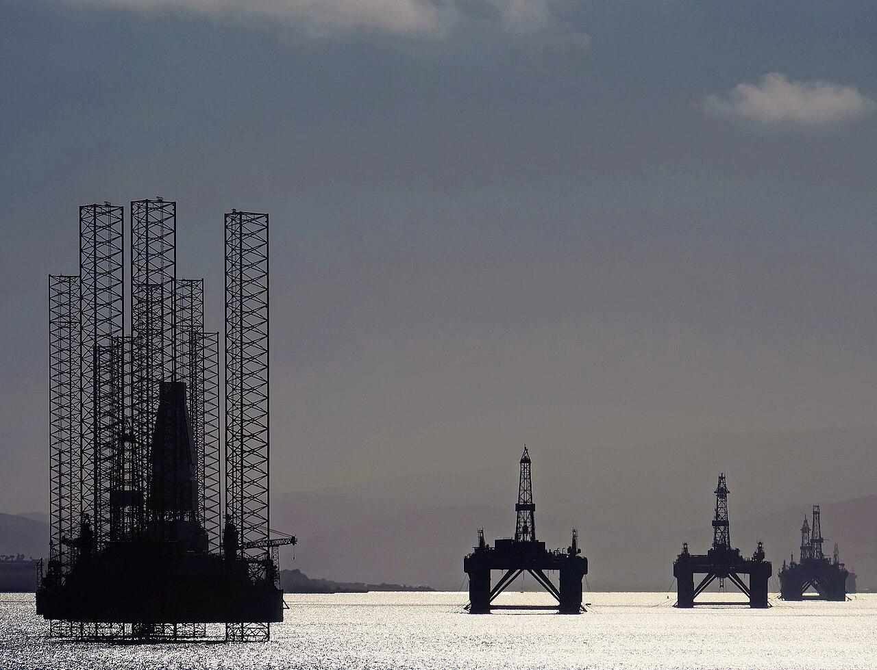 Ринки розділилися: технології падають, нафта зростає